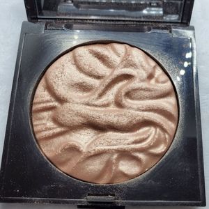 Laura Mercier Indiscretion highlighter/face illuminator